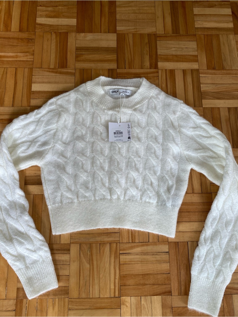 ONLY Cream Cable-Knit Cropped Crewneck Sweater
